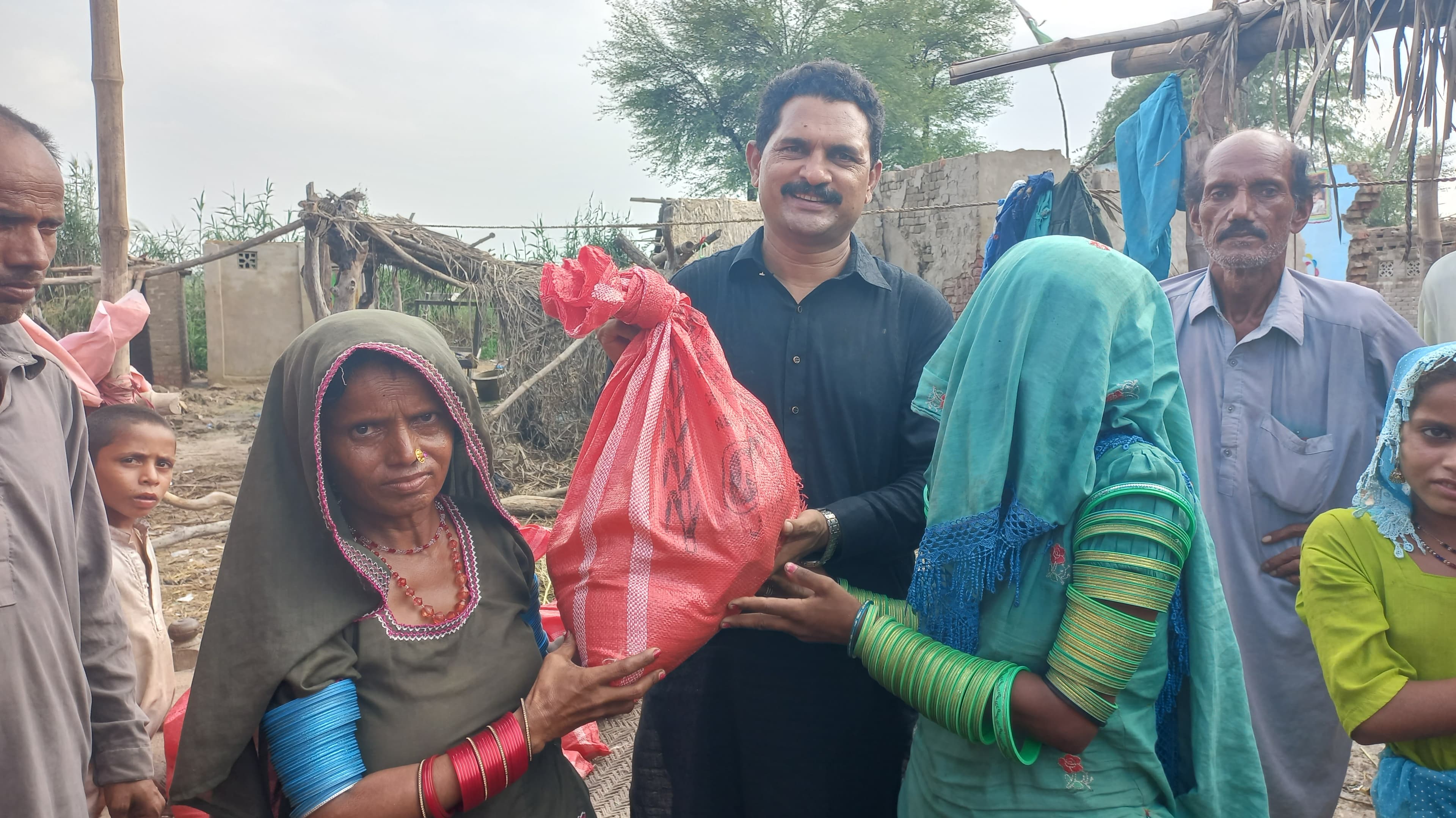 Bringing the Love of Jesus to Flood-Affected Families in Pakistan